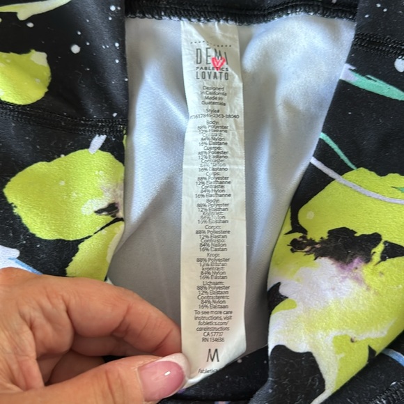 Fabletics Demi Lovato Define powerhold leggings sz medium - Picture 3 of 3